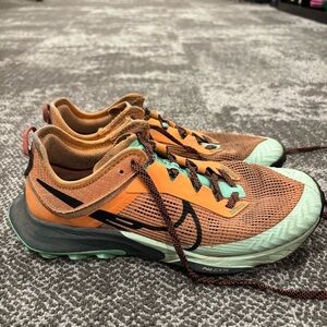 Nike Air Zoom Terra Kiger 8 Sneaker Trail Running Shoes Womens U.S. 8.5